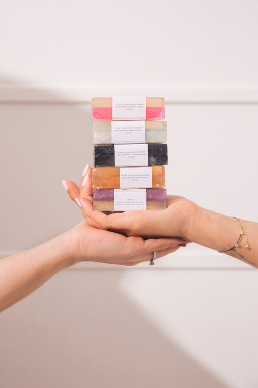 Jabones con cuarzos e intención